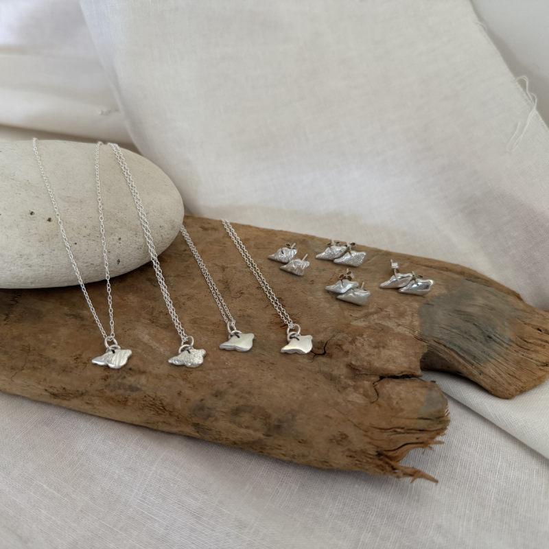Solid Isle of Wight Pendant – Polished Finish