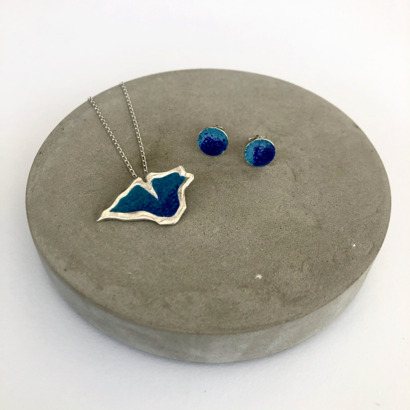 Coloured Pebble Studs