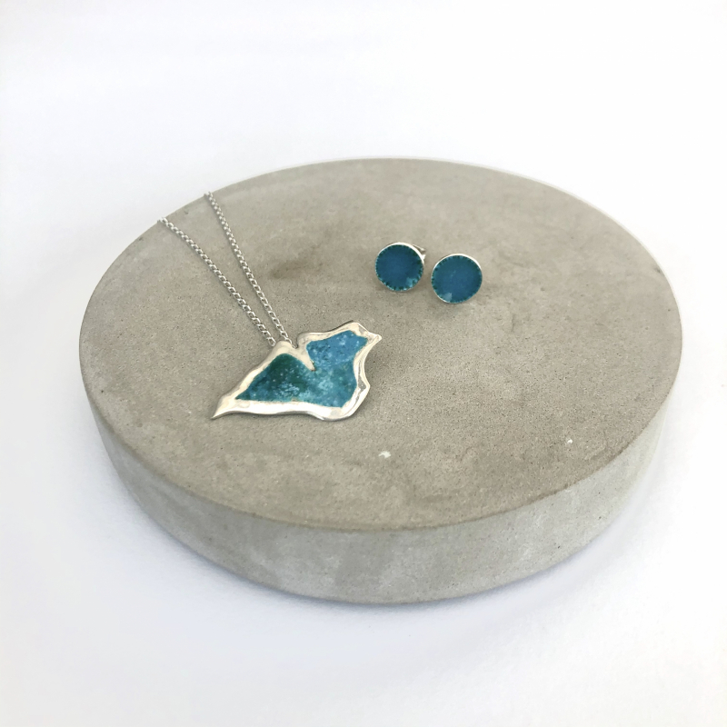 Coloured Pebble Studs - Sea Green