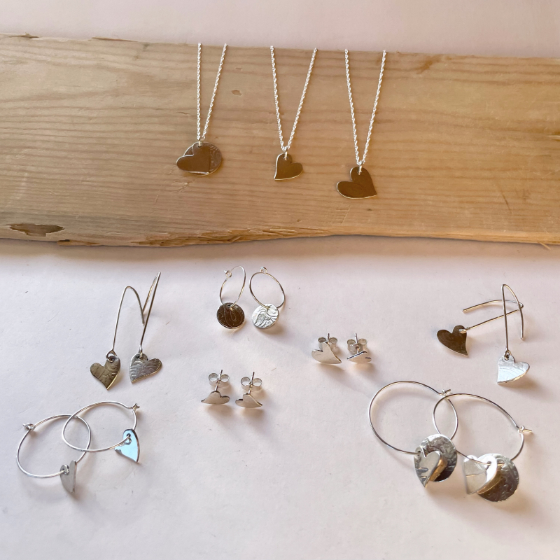 Dangling Dancing Love Heart Earrings (Shorter)