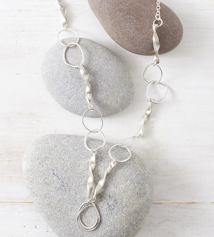 In the Tide Necklace