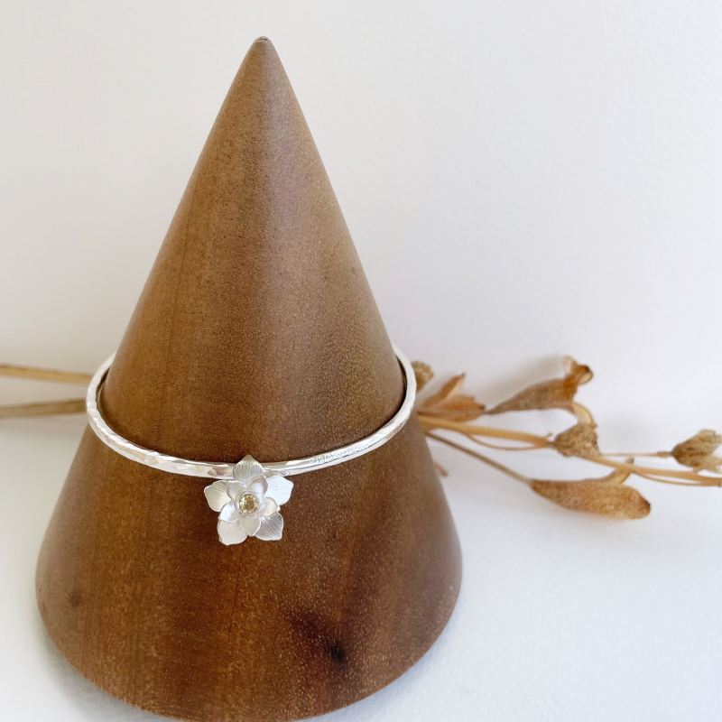 3D Stone Set Bloom Bangle